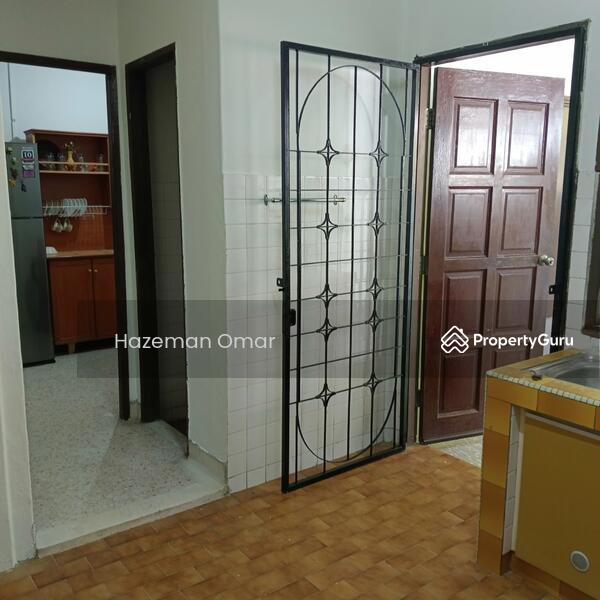 Untuk Disewa - [20x80 - Partially Furnished] 2-Storey SS 5C/1 Kelana Jaya